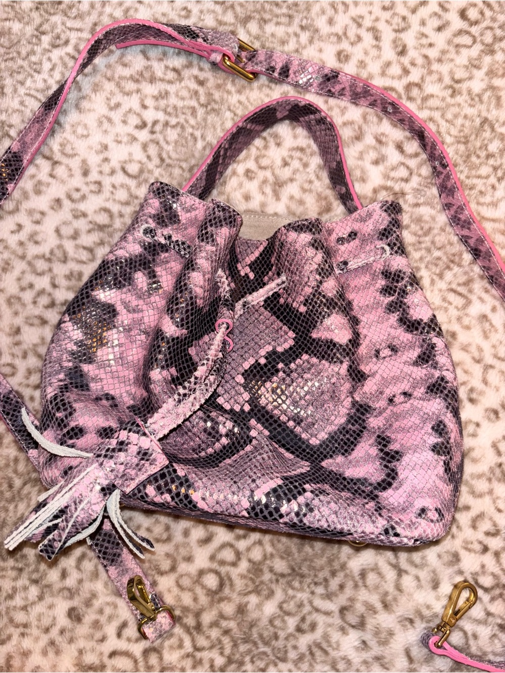 Vittoria Napoli Pink Leather Bag with Adjustable Tassel + Detachable Strap
